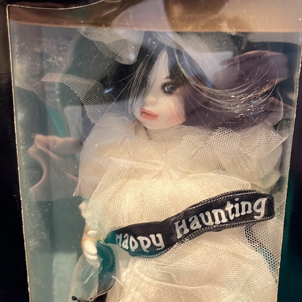 Marie Osmond For Keepsakes “Happy Haunting” Doll